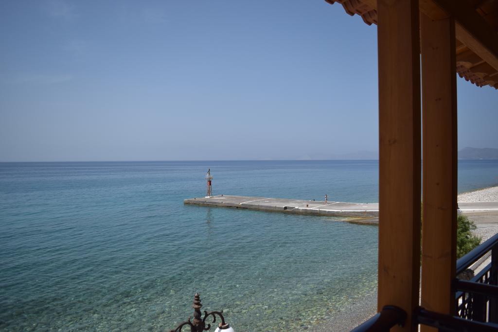 Amfilissos Hotel Koumeika Exterior photo